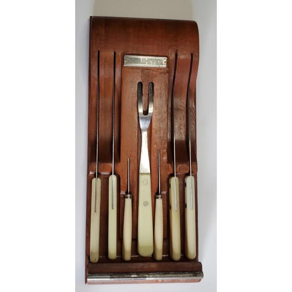 RARE PRE CUTCO 1950'S WEAR-EVER  KNIFE SET WITH SHARPENER WALL MOUNT HOLDER ASIS